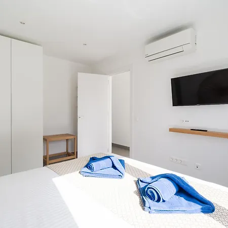 A Mar Octopus Apartment *